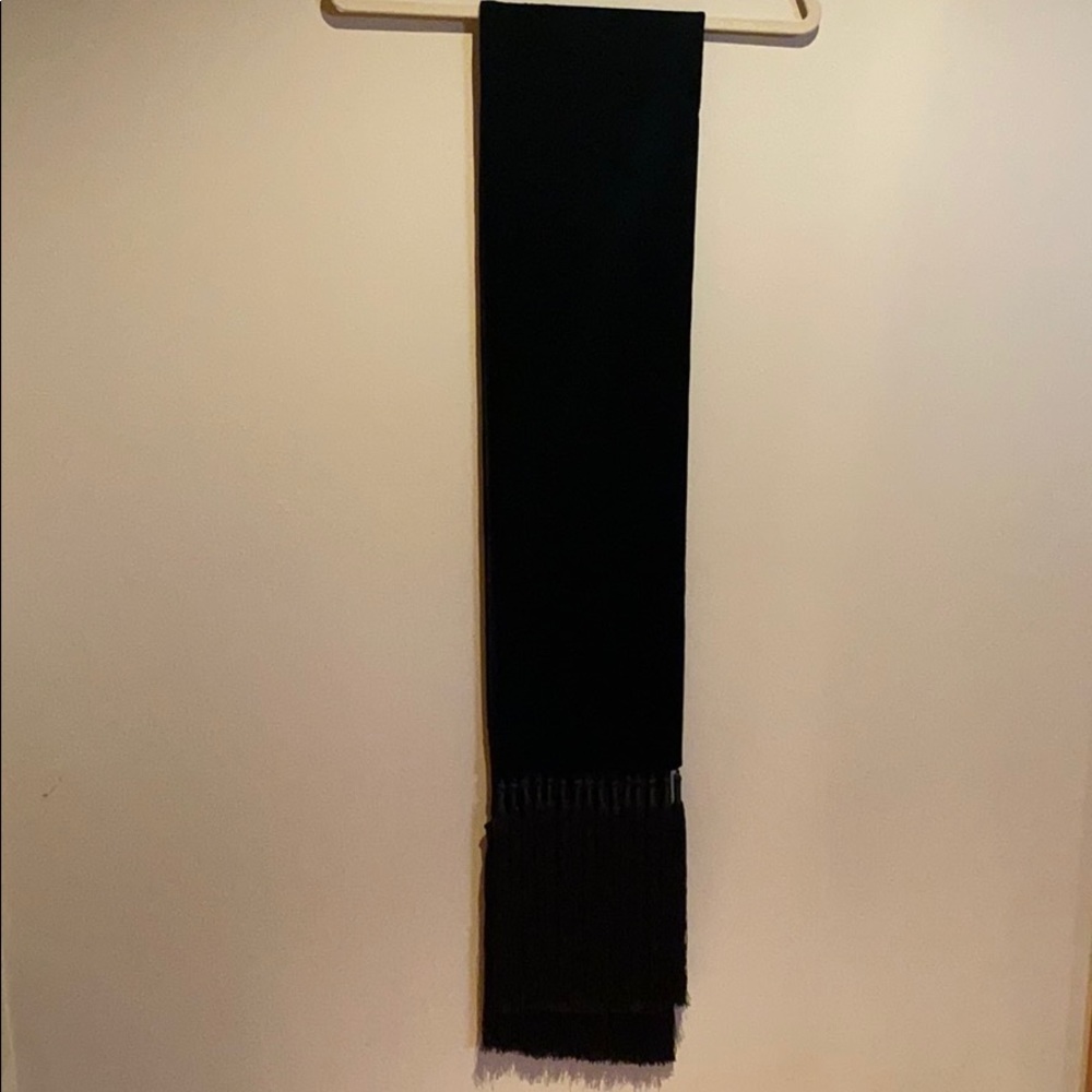 H&M autumn collection 2013 velvet scarf.